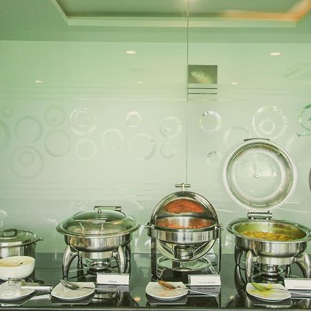 White Pearl Residency Hotel Pondicherry Exterior photo