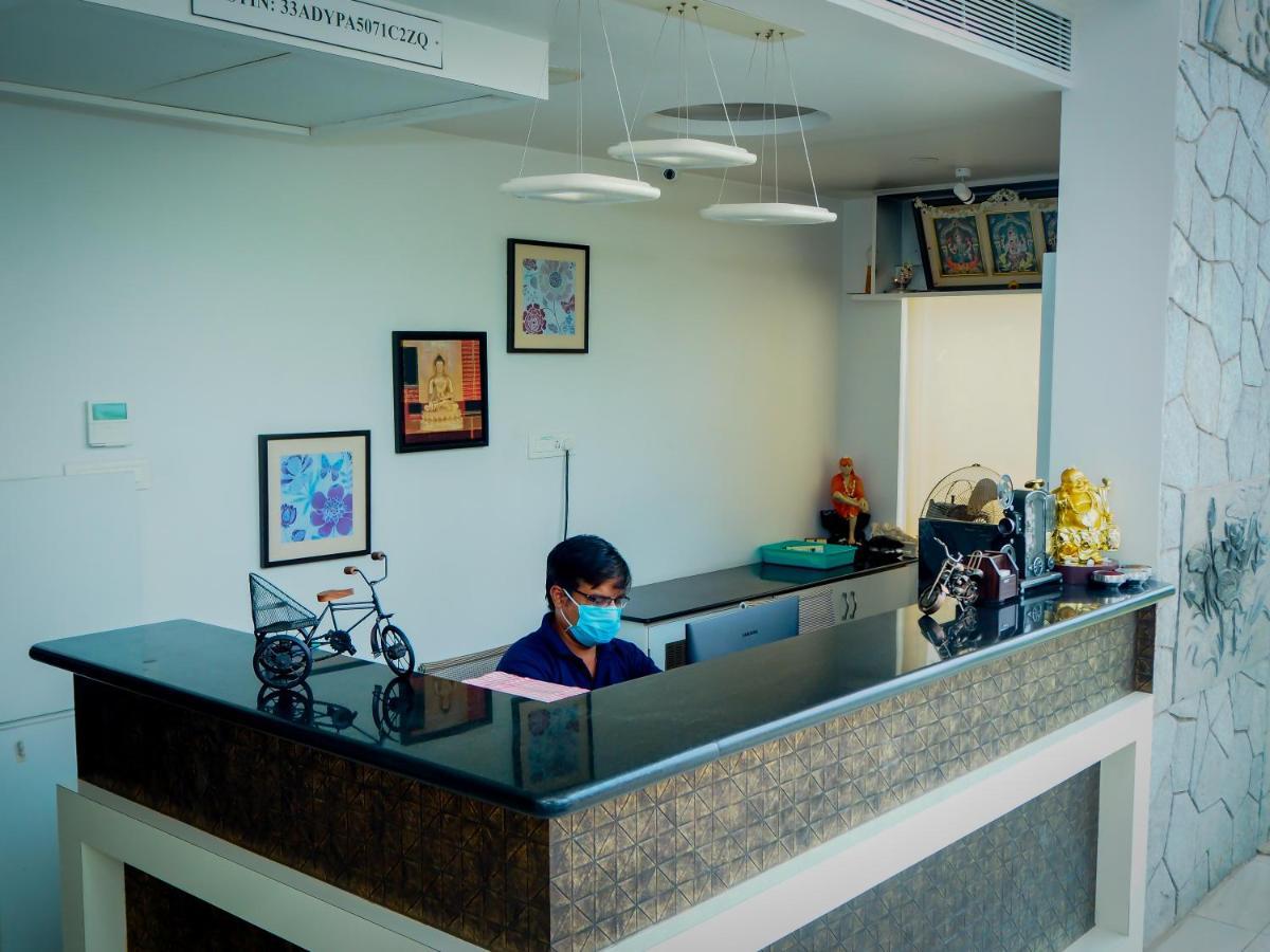 White Pearl Residency Hotel Pondicherry Exterior photo