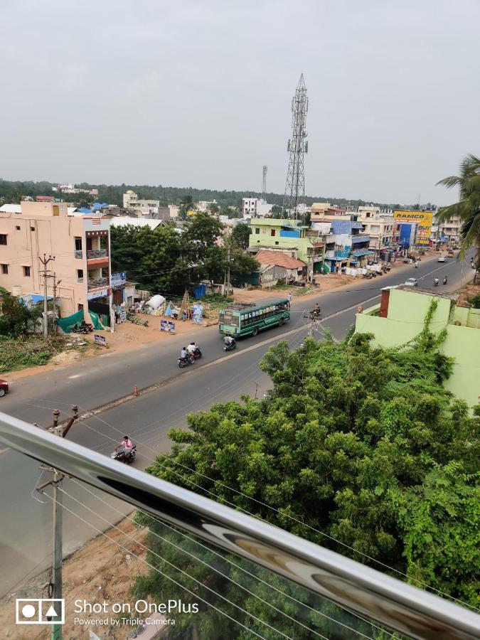 White Pearl Residency Hotel Pondicherry Exterior photo