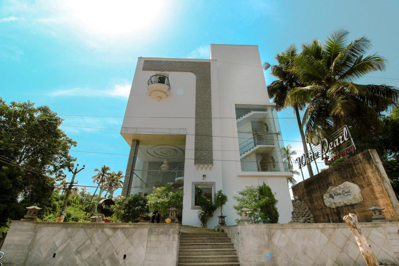White Pearl Residency Hotel Pondicherry Exterior photo