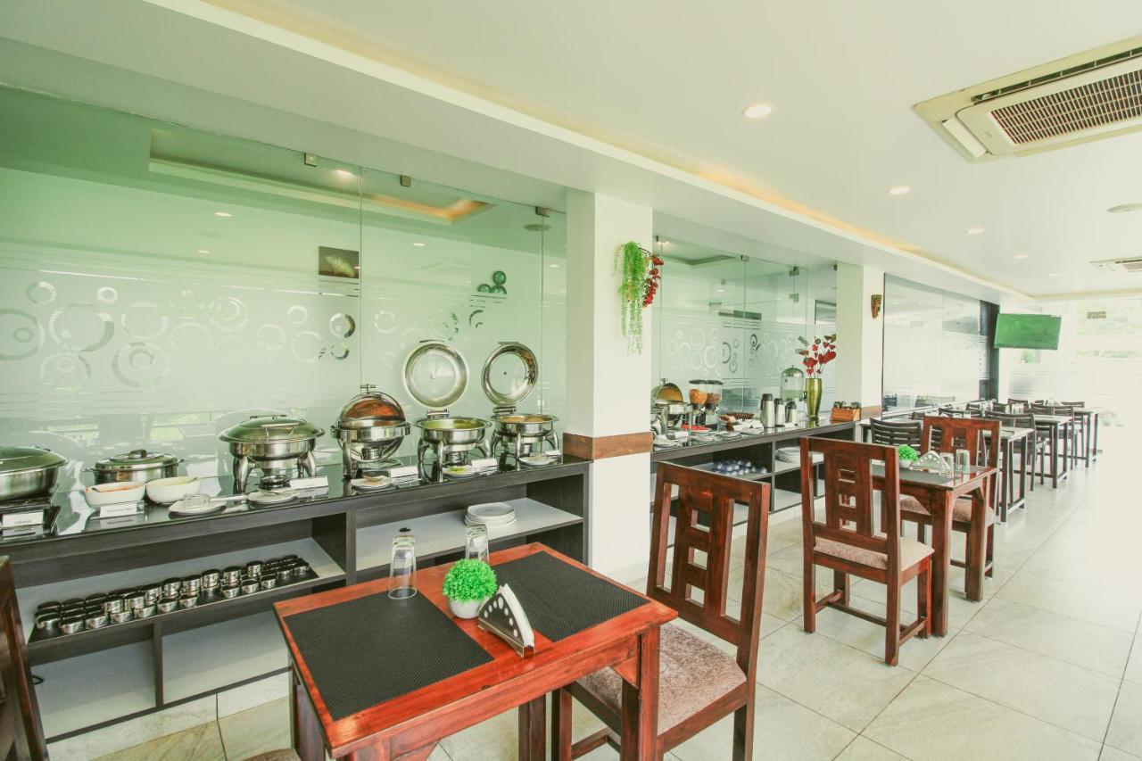 White Pearl Residency Hotel Pondicherry Exterior photo