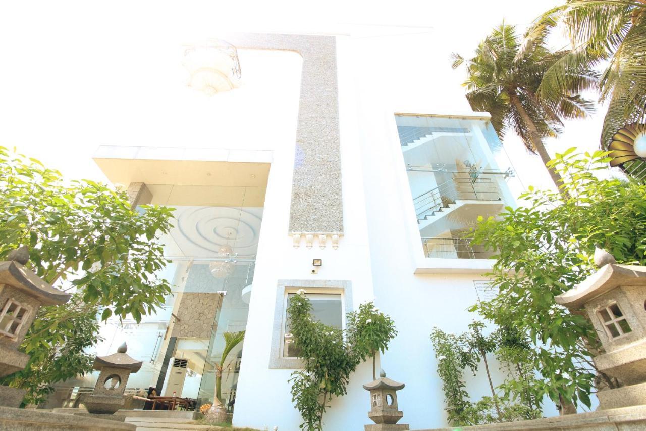 White Pearl Residency Hotel Pondicherry Exterior photo