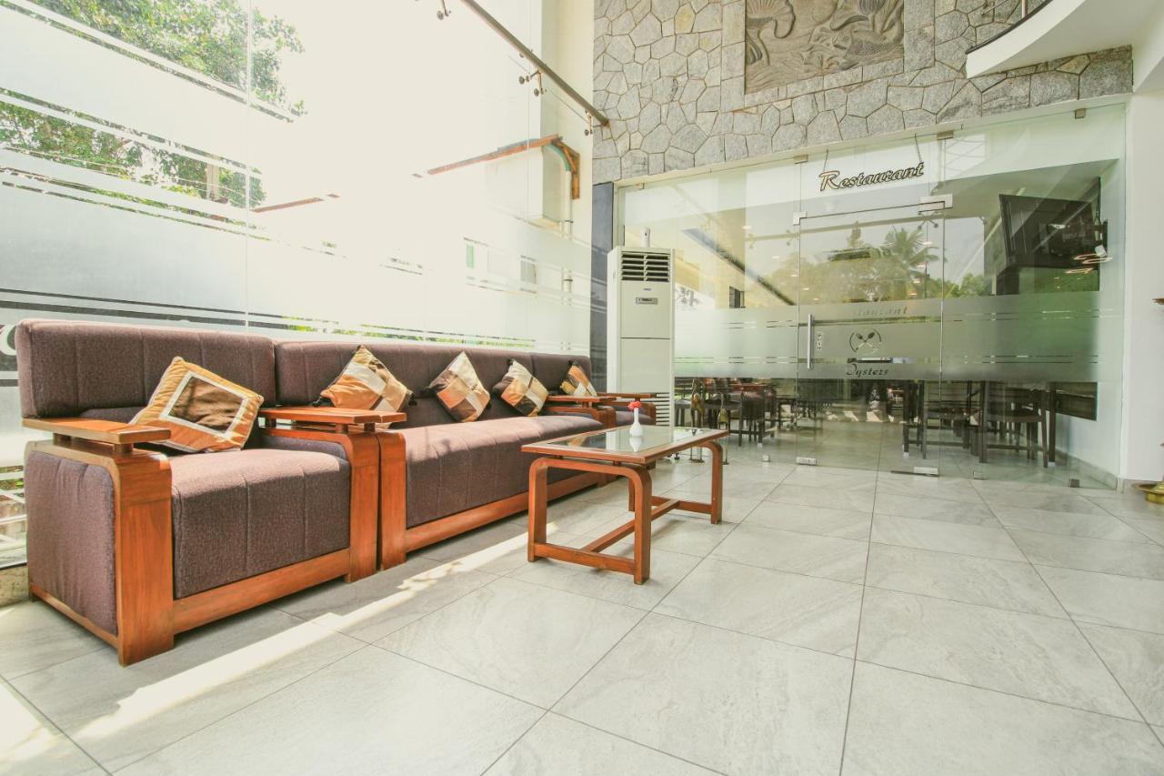 White Pearl Residency Hotel Pondicherry Exterior photo