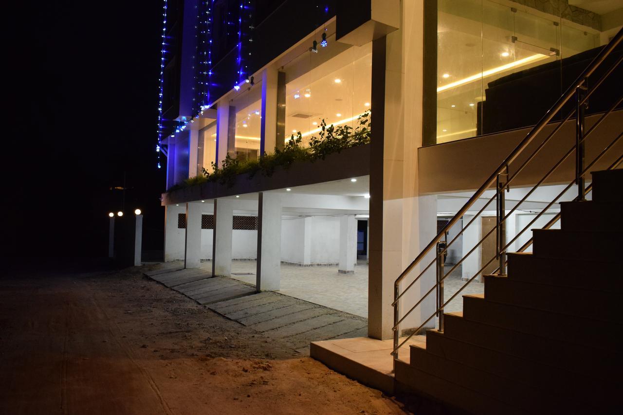 White Pearl Residency Hotel Pondicherry Exterior photo